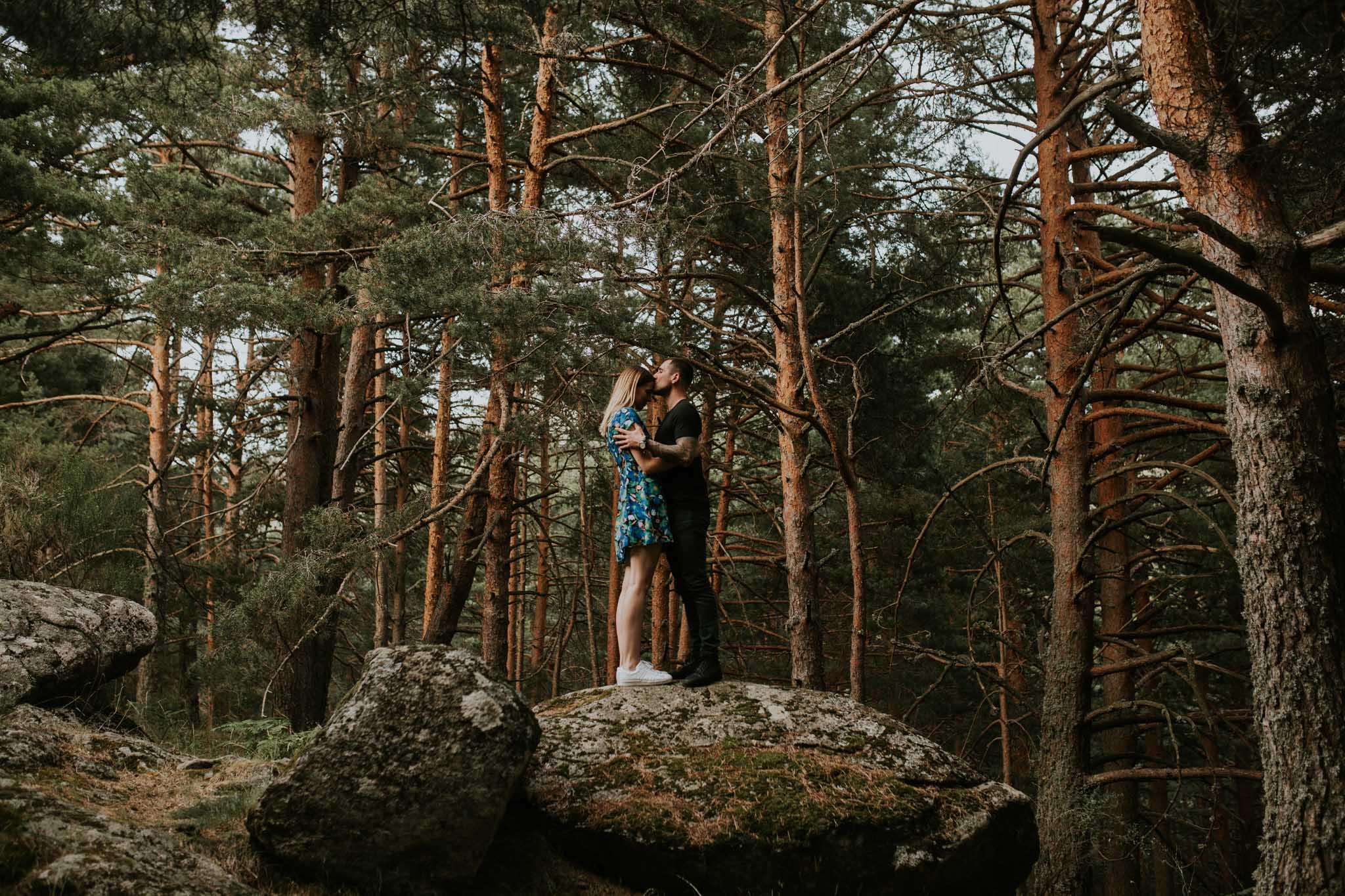 Fotografia pareja bosque 20 Concorazon