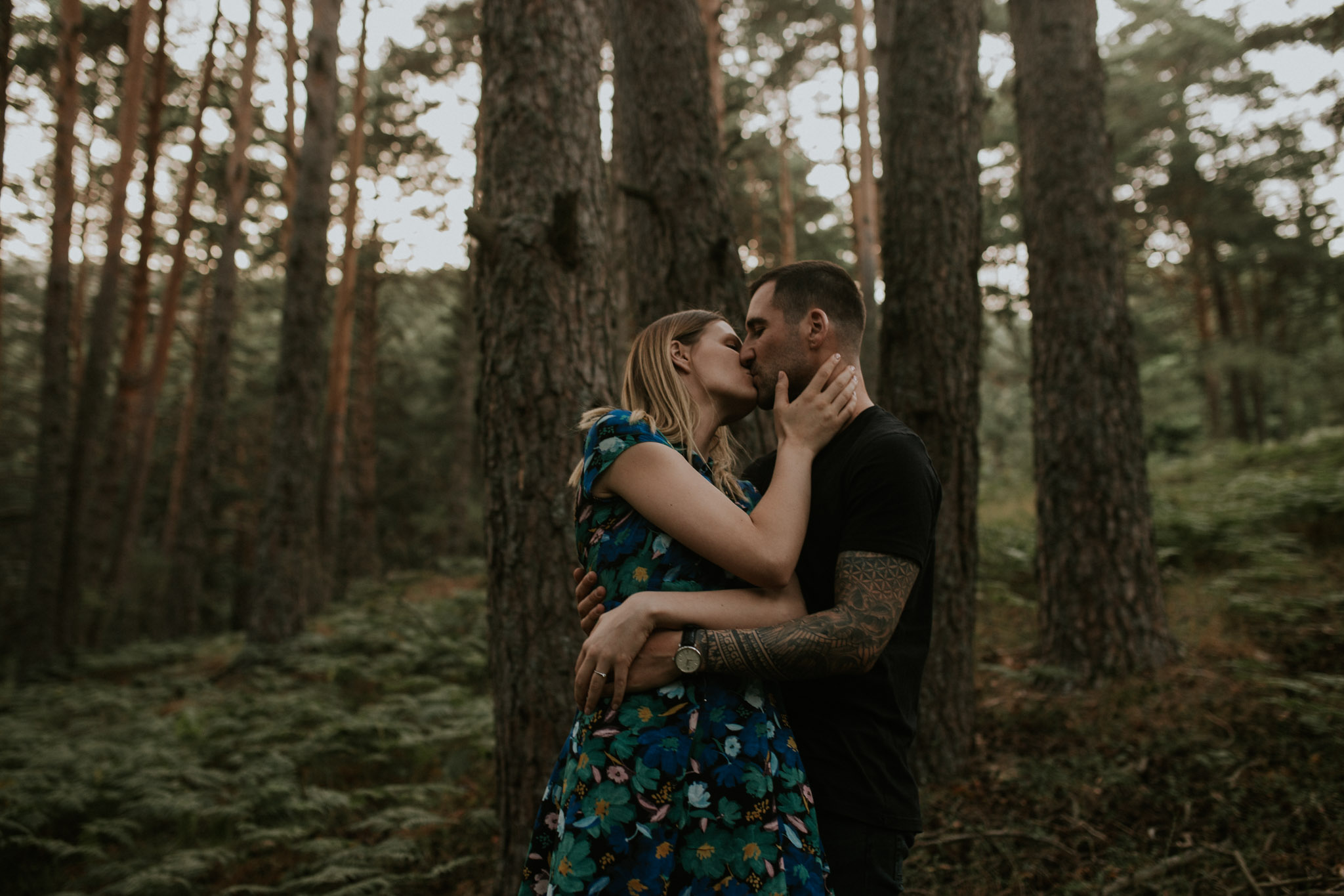 Fotografia pareja bosque 45 Concorazon