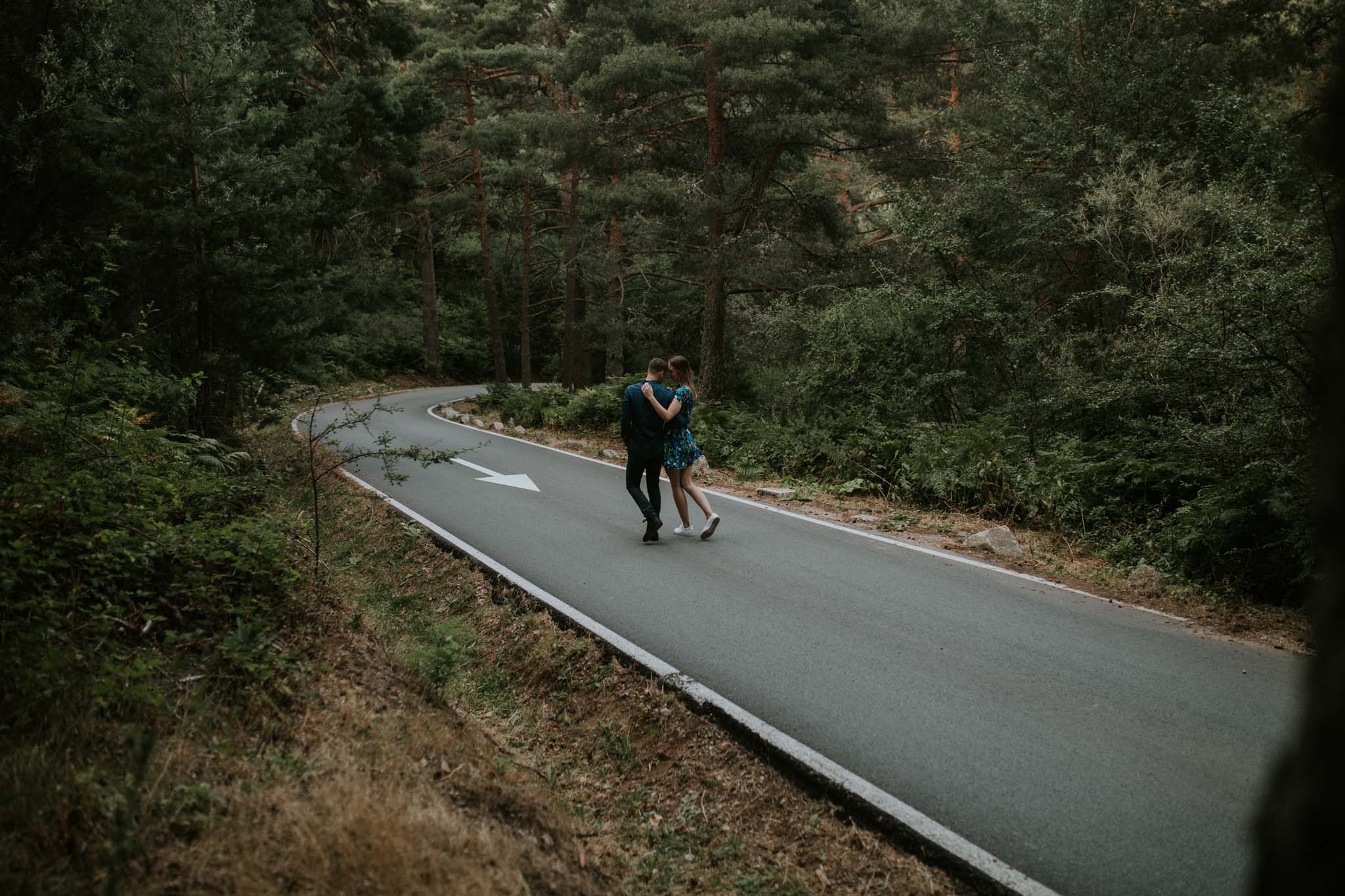 Fotografia pareja bosque 62 Concorazon